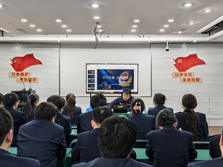 崇明区税务局第二十一税务所开展第三期“税小橘”青年午间课堂