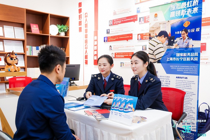 双语赋能解难题 征纳互动暖人心