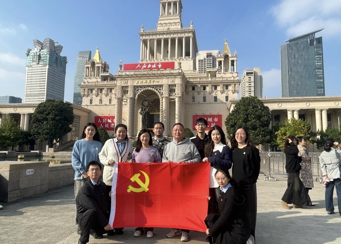 区局党支部开展“学习习近平总书记重要回信精神，践行人民城市重要理念”主题党日活动